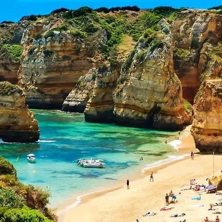 Room-4-you Daire Lagos