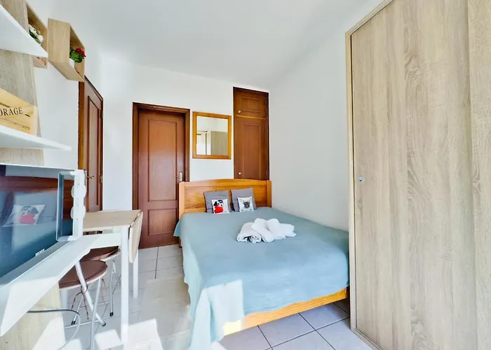 Room-4-you Lägenhet Lagos